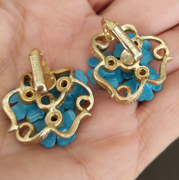VTG. Avon Blue, Purple & Gold Tone & Blue RhinestoneFlower Clip On Earrings - Picture 6 of 13